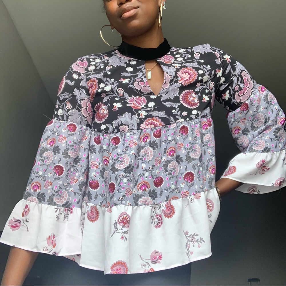 ❌SOLD❌Loft Floral Lavender & Black Tiered Blouse Size XS - Picture 4 of 15
